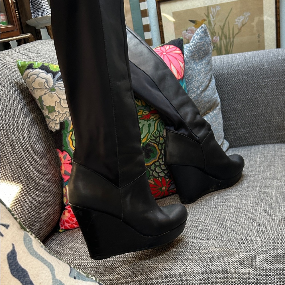 Seychelles Elegant Black Wedge Boots